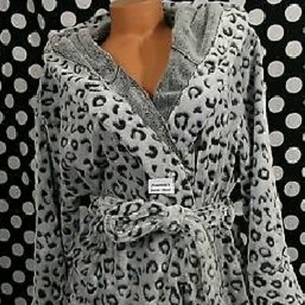 Victoria's secret  pink robe